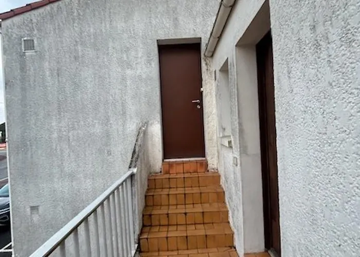 T3 Avec Terrasse Et Parking A Royan - Fr-1-494-223 Apartment Royan